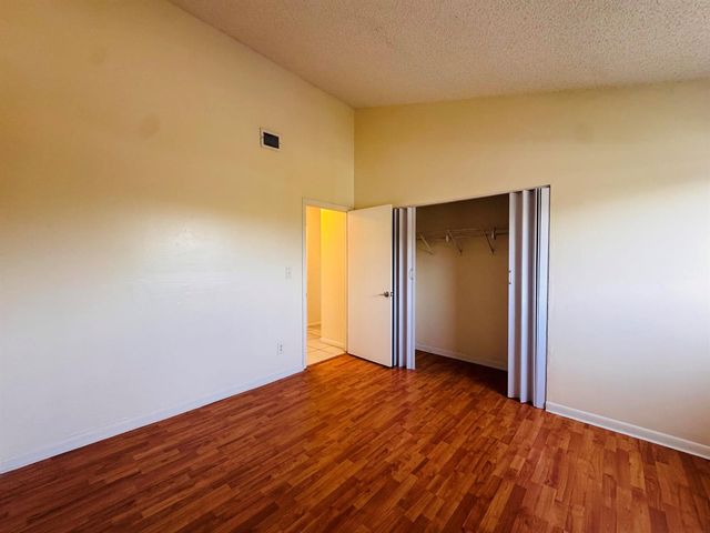 3409 NW 44TH Street 205, Oakland Park, FL 33309
