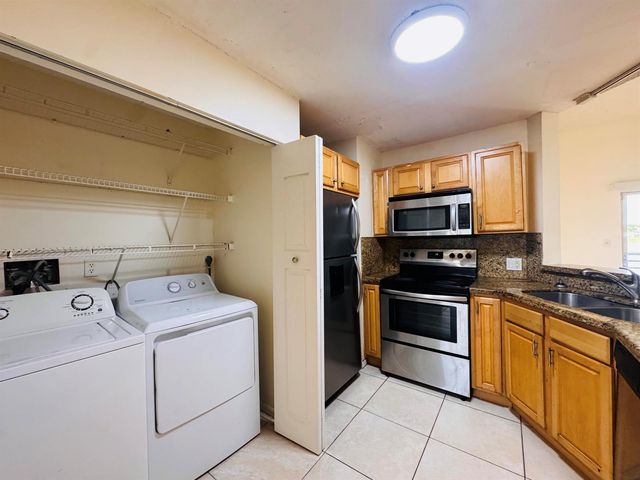 3409 NW 44TH Street 205, Oakland Park, FL 33309