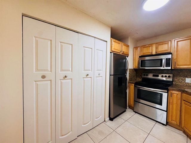 3409 NW 44TH Street 205, Oakland Park, FL 33309