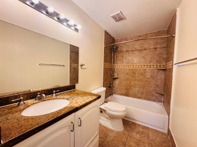 3409 NW 44TH Street 205, Oakland Park, FL 33309