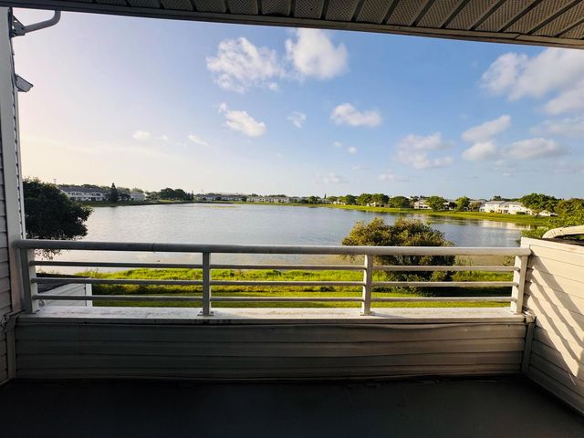 3409 NW 44TH Street 205, Oakland Park, FL 33309