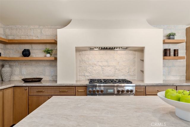 236 Wake Forest, Costa Mesa, CA 92626