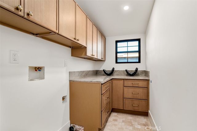 236 Wake Forest, Costa Mesa, CA 92626