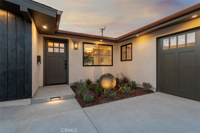 236 Wake Forest, Costa Mesa, CA 92626