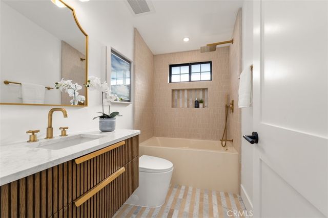 236 Wake Forest, Costa Mesa, CA 92626
