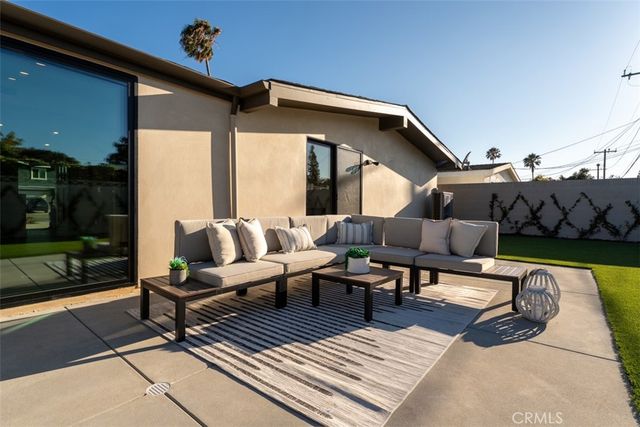 236 Wake Forest, Costa Mesa, CA 92626