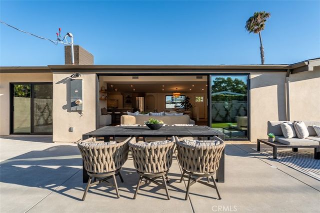 236 Wake Forest, Costa Mesa, CA 92626