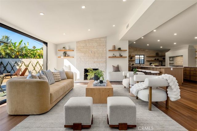 236 Wake Forest, Costa Mesa, CA 92626