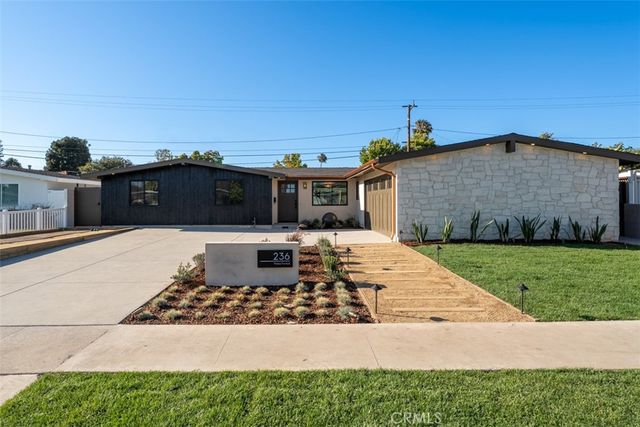 236 Wake Forest, Costa Mesa, CA 92626