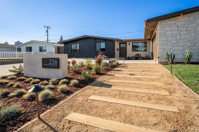 236 Wake Forest, Costa Mesa, CA 92626