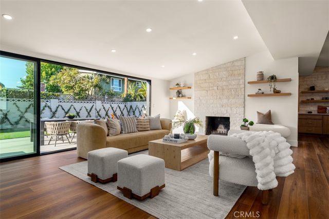 236 Wake Forest, Costa Mesa, CA 92626