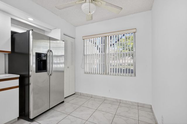 12500 SW 6th Street 110 N, Pembroke Pines, FL 33027