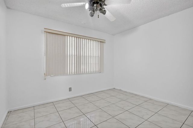 12500 SW 6th Street 110 N, Pembroke Pines, FL 33027
