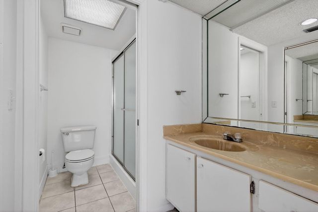 12500 SW 6th Street 110 N, Pembroke Pines, FL 33027