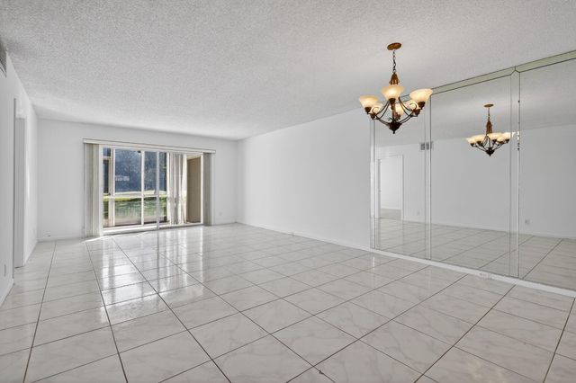 12500 SW 6th Street 110 N, Pembroke Pines, FL 33027