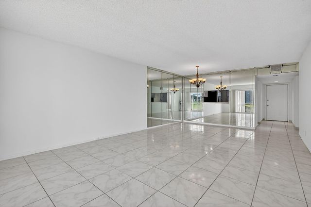 12500 SW 6th Street 110 N, Pembroke Pines, FL 33027