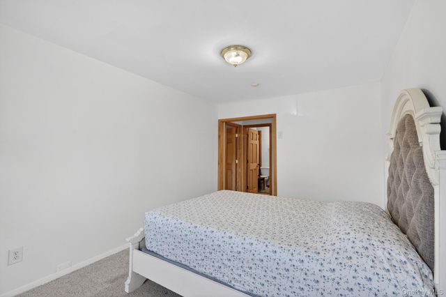 182 Fairview Circle, Middle Island, NY 11953
