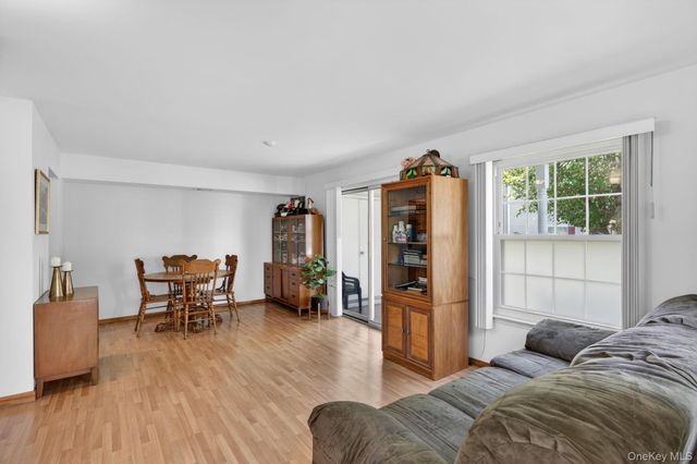 182 Fairview Circle, Middle Island, NY 11953