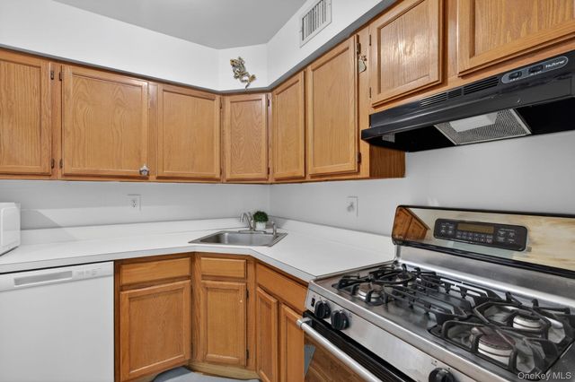 182 Fairview Circle, Middle Island, NY 11953