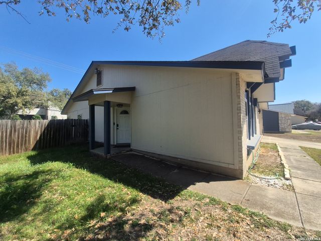 15011 Enchanted Castle, San Antonio, TX 78247