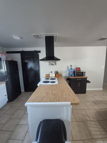 15011 Enchanted Castle, San Antonio, TX 78247