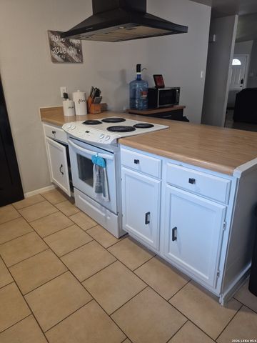 15011 Enchanted Castle, San Antonio, TX 78247