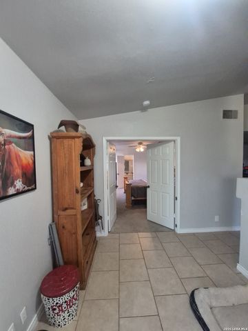 15011 Enchanted Castle, San Antonio, TX 78247