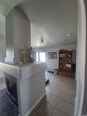 15011 Enchanted Castle, San Antonio, TX 78247