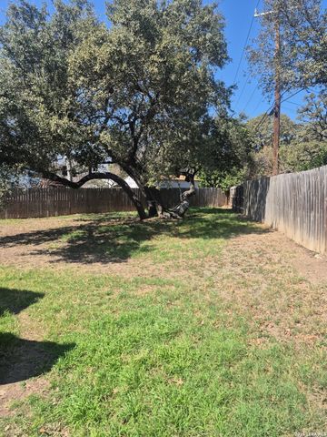 15011 Enchanted Castle, San Antonio, TX 78247