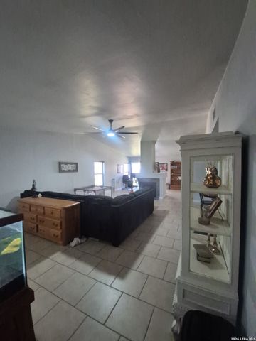 15011 Enchanted Castle, San Antonio, TX 78247