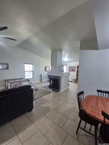 15011 Enchanted Castle, San Antonio, TX 78247