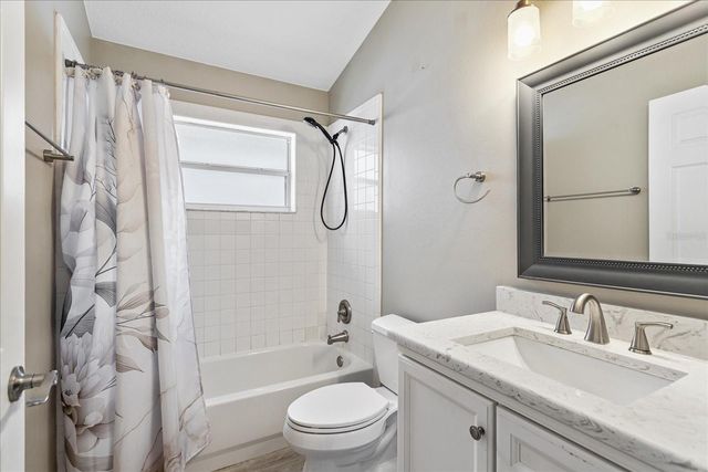 235 EASTON CIRCLE, Oviedo, FL 32765