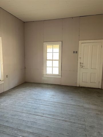516 S Mckinney Street, Mexia, TX 76667