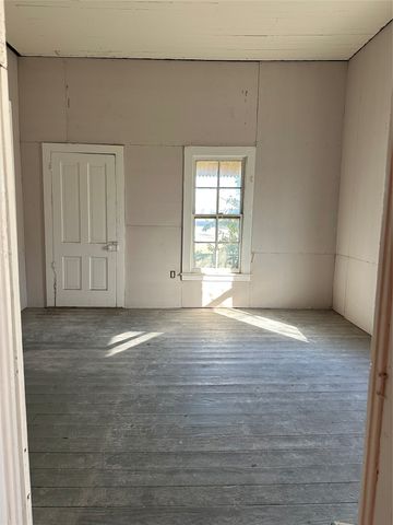 516 S Mckinney Street, Mexia, TX 76667