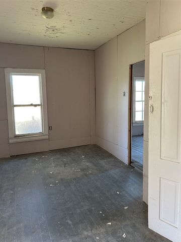 516 S Mckinney Street, Mexia, TX 76667