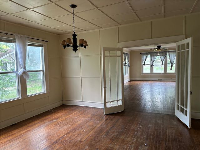516 S Mckinney Street, Mexia, TX 76667