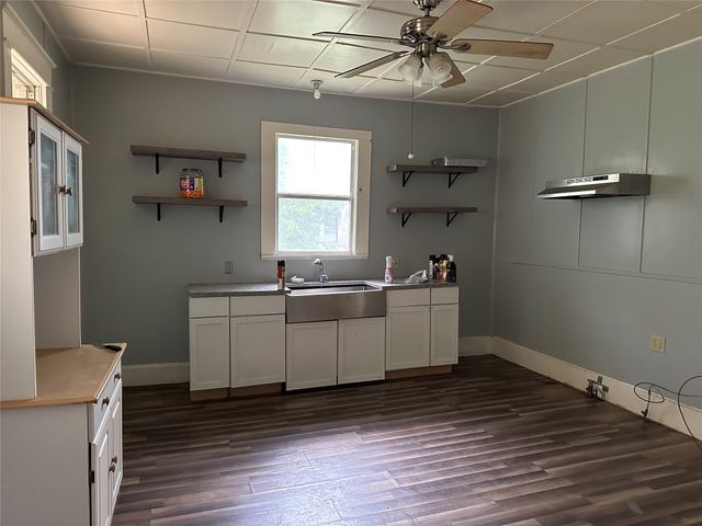 516 S Mckinney Street, Mexia, TX 76667