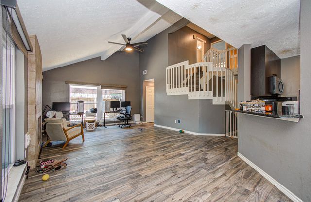 2122 Courtshire Lane, Sugar Land, TX 77478