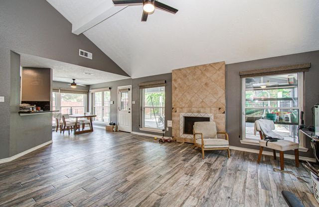 2122 Courtshire Lane, Sugar Land, TX 77478