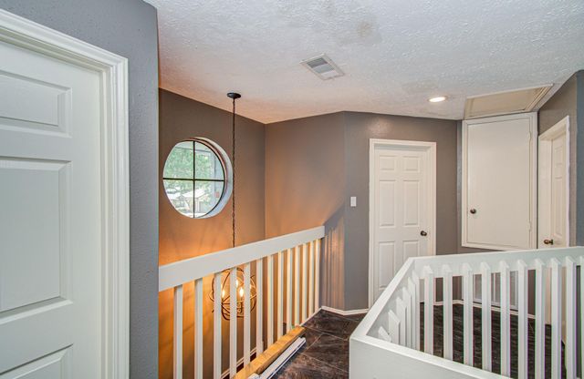 2122 Courtshire Lane, Sugar Land, TX 77478