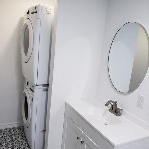 510 S Belknap Street, Sugar Land, TX 77478