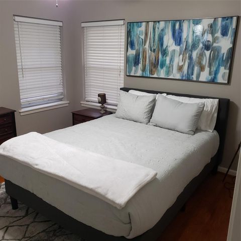 510 S Belknap Street, Sugar Land, TX 77478