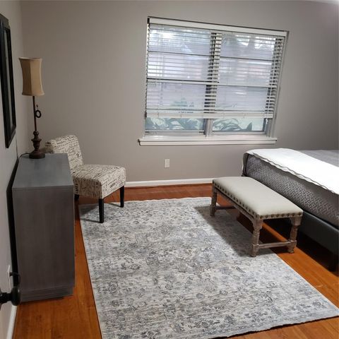 510 S Belknap Street, Sugar Land, TX 77478