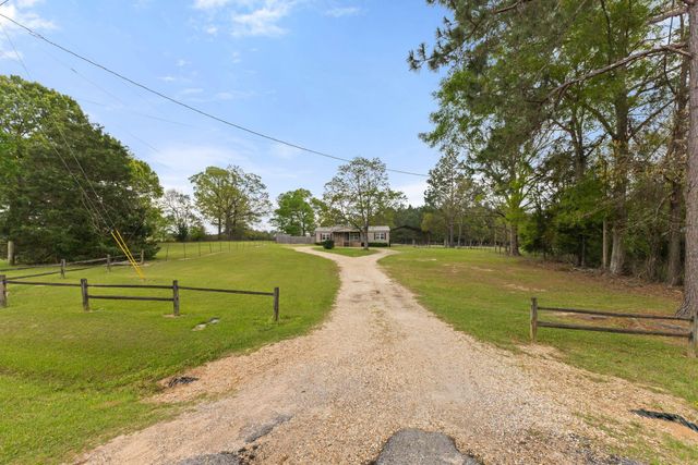 220 Dubose, Hattiesburg, MS 39401