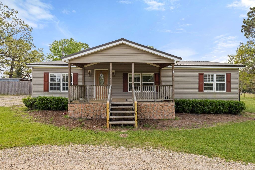 220 Dubose, Hattiesburg, MS 39401