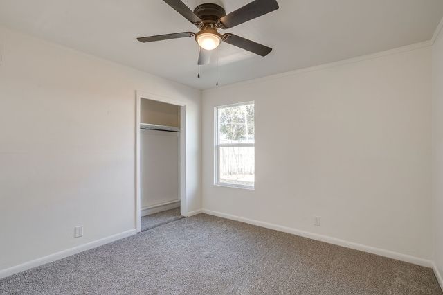 5320 Cahill Oval Street, River Oaks, TX 76114