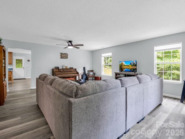 18 Buckle Ridge, Weaverville, NC 28787