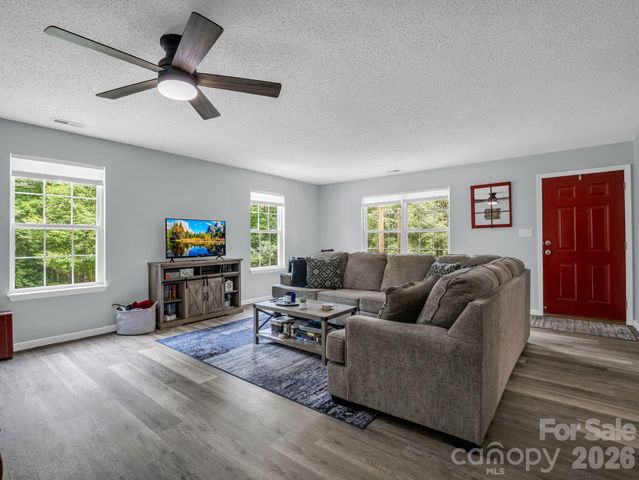 18 Buckle Ridge, Weaverville, NC 28787