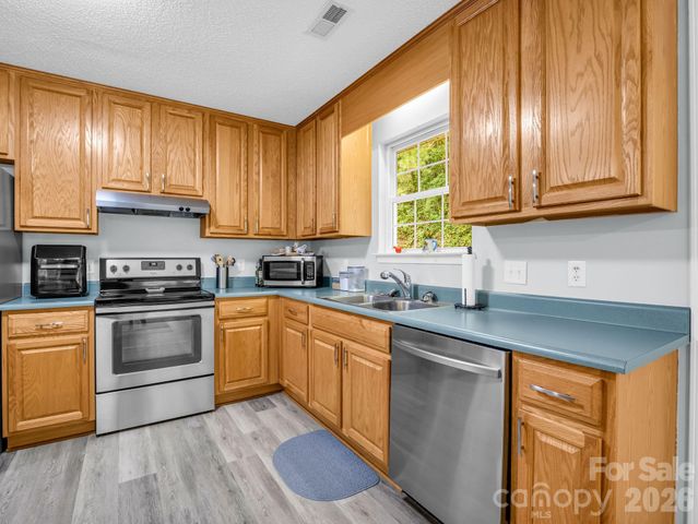 18 Buckle Ridge, Weaverville, NC 28787