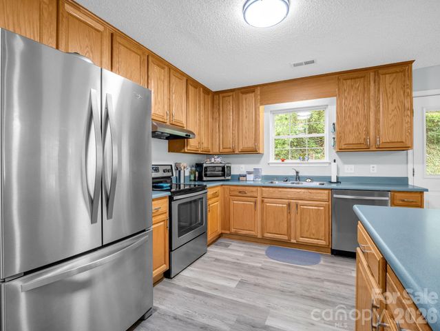 18 Buckle Ridge, Weaverville, NC 28787